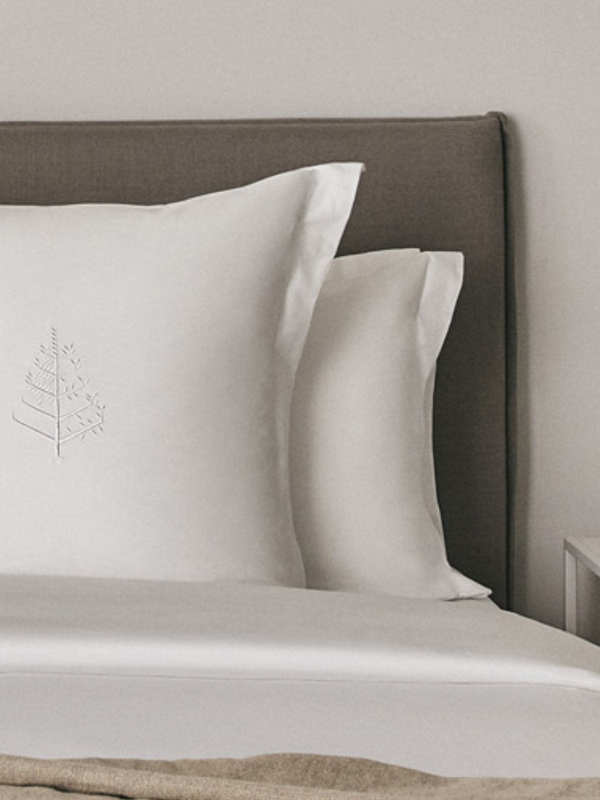 Down Alternative Pillow - Signature White / Standard